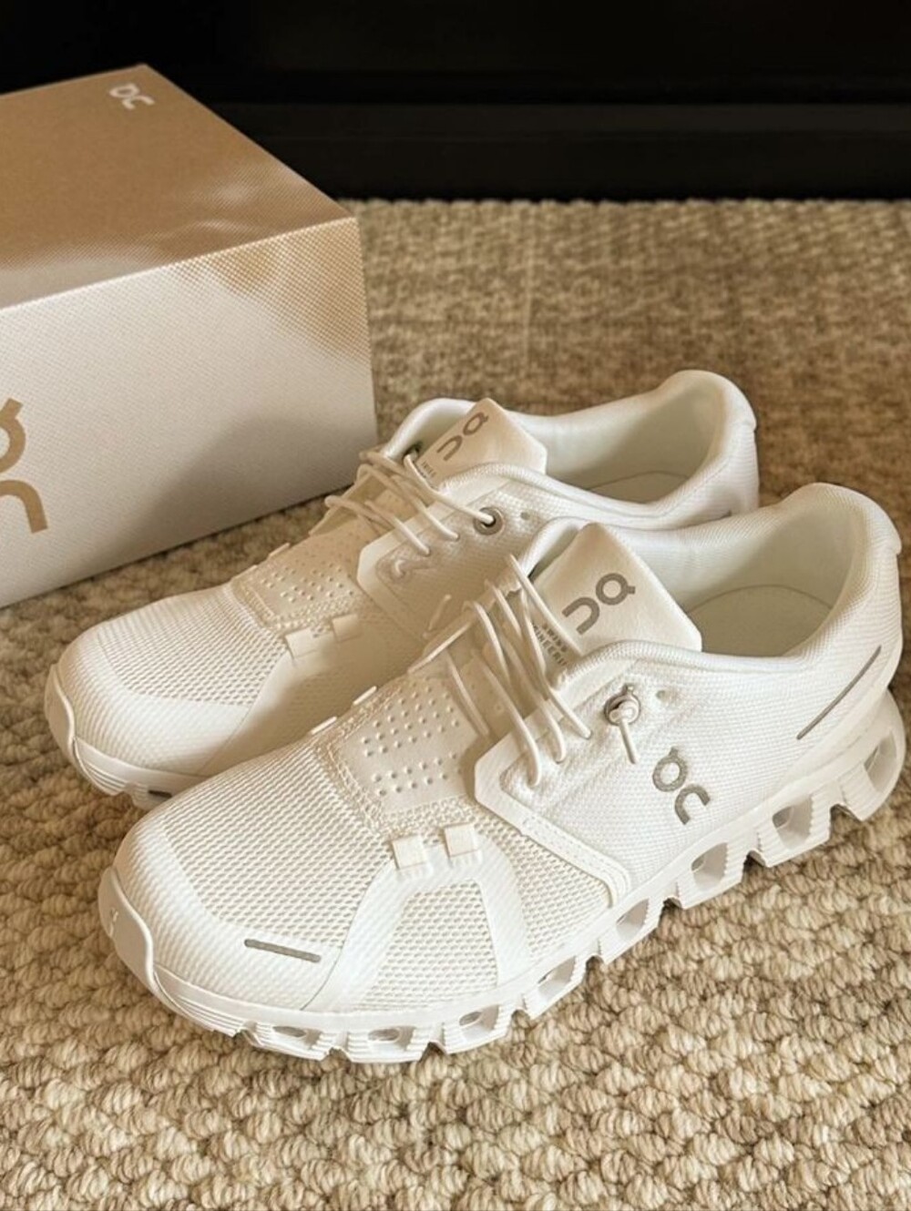 On Cloud 5 All White Women's Running Shoes Size 8.5 NIB